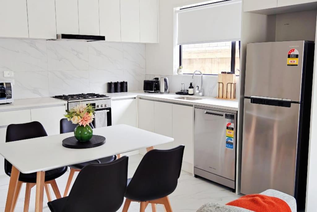 Modern & Cozy New Build Retreat Villa Hamilton Bagian luar foto